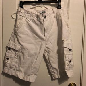 Men’s white cargo shorts